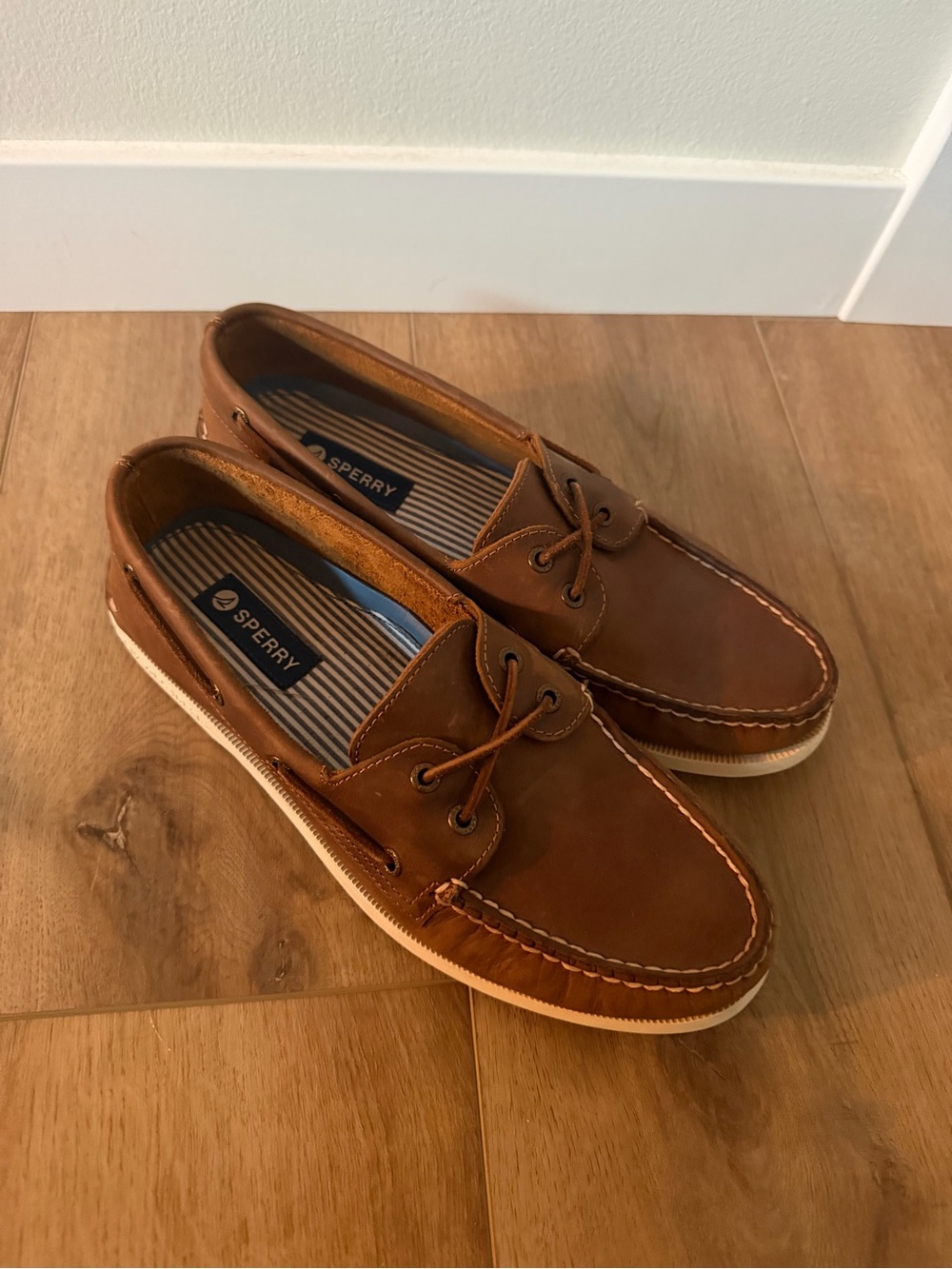 LIKE NEW SPERRY Classic Tan Leather Moccasin Boat Shoes